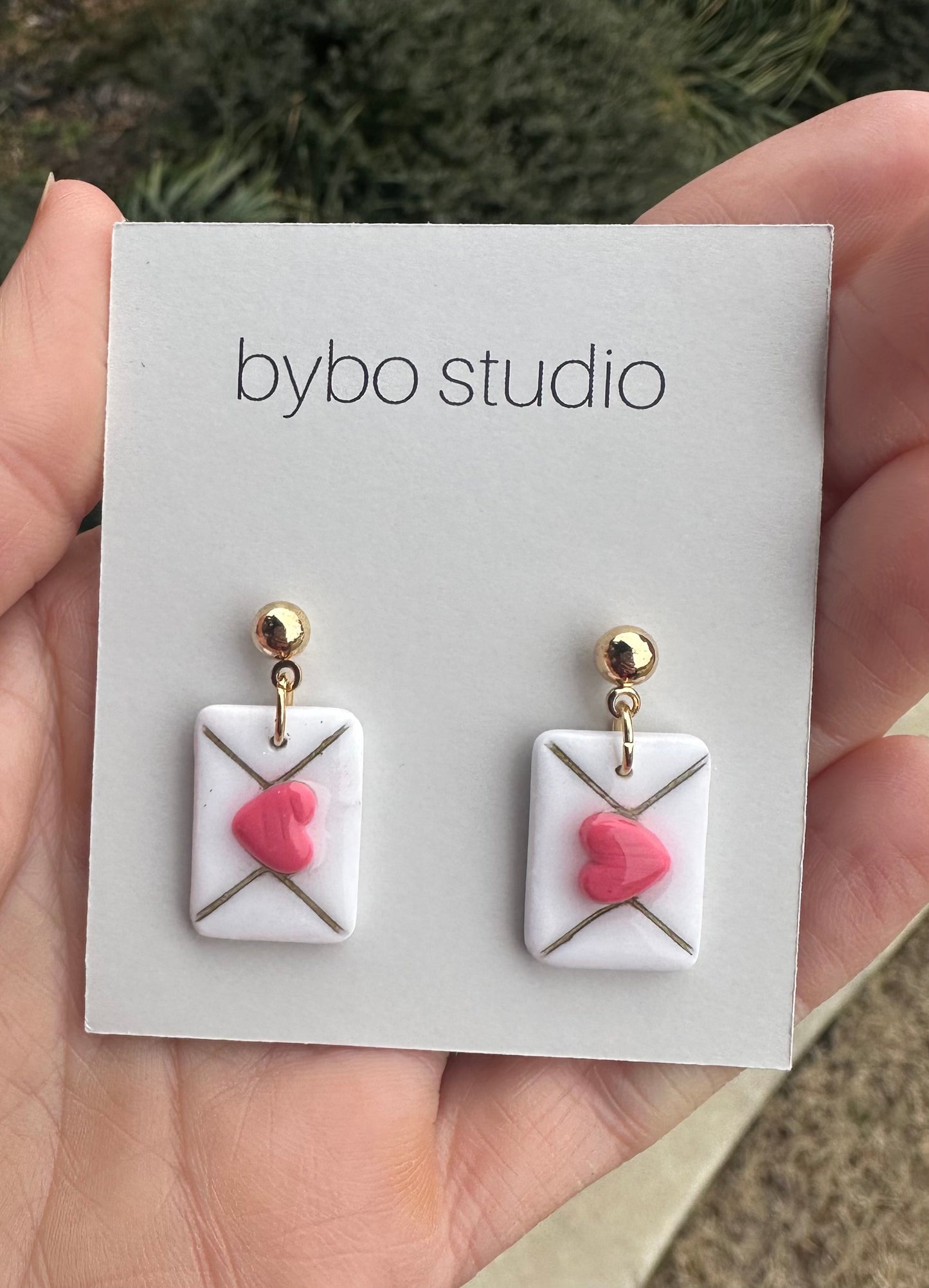 Mini envelope dangle