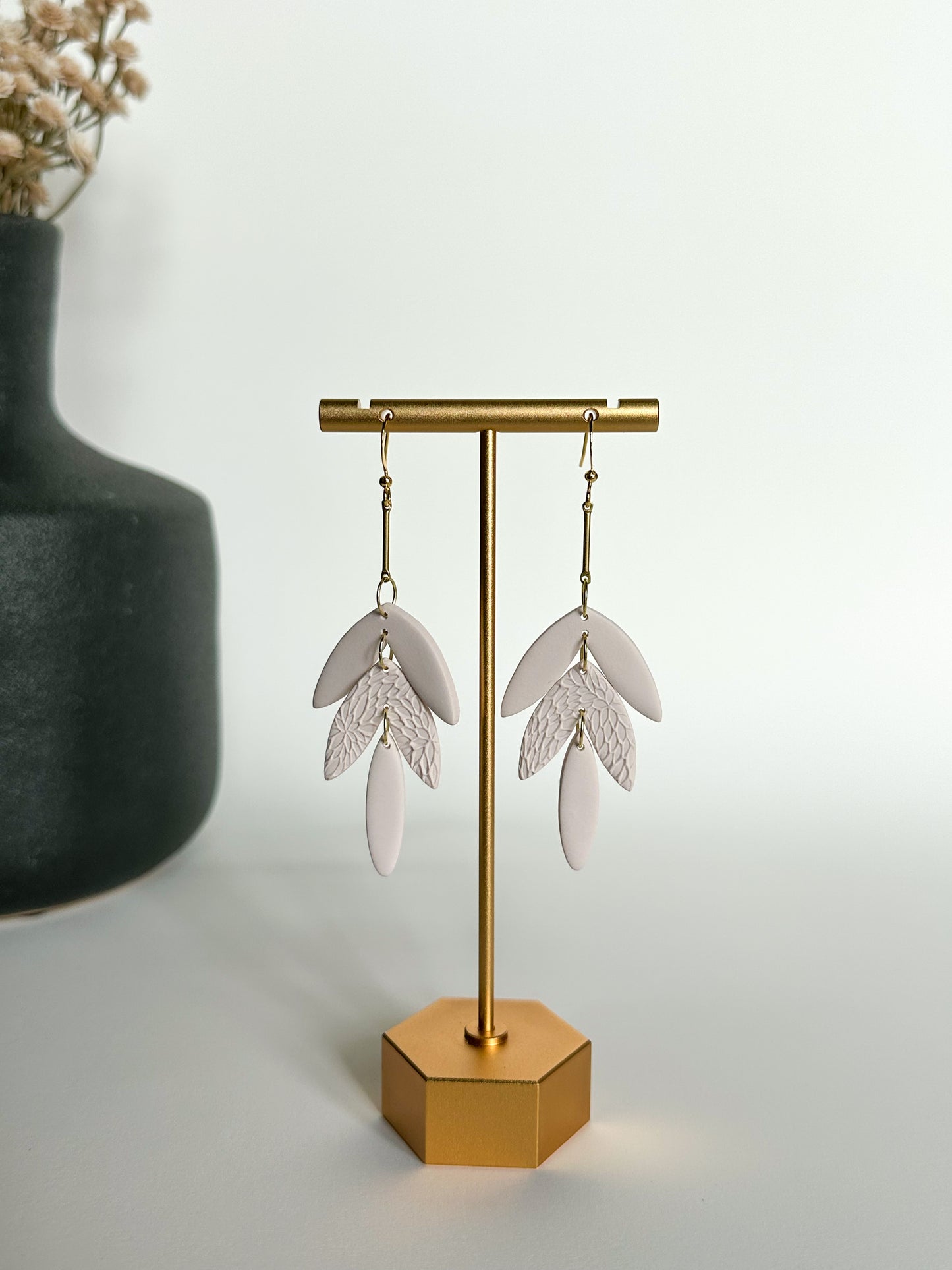 Edith (multiple colors)